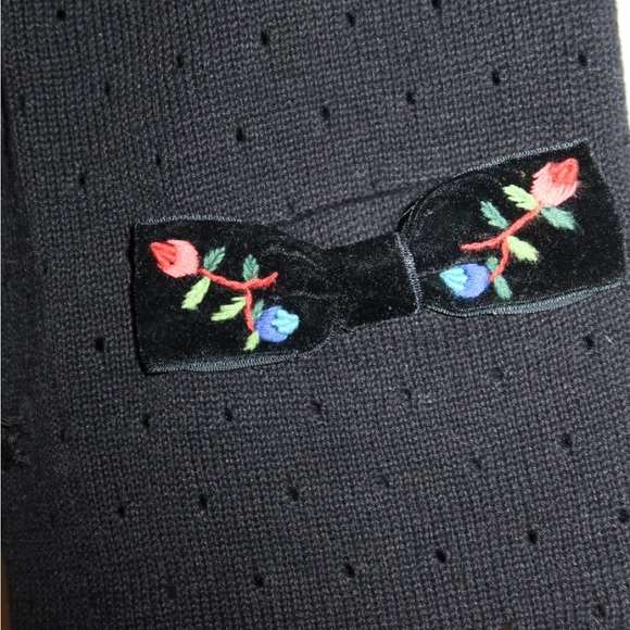 Black vest - Picture 1 of 3